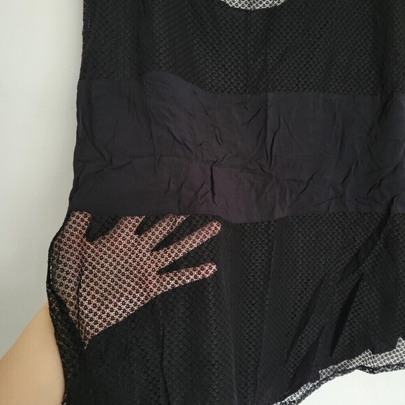 BCBGeneration Black Mesh Back Asymmetric Muscle Sleeveless Tank Top Blouse Sz XS - Picture 4 of 9